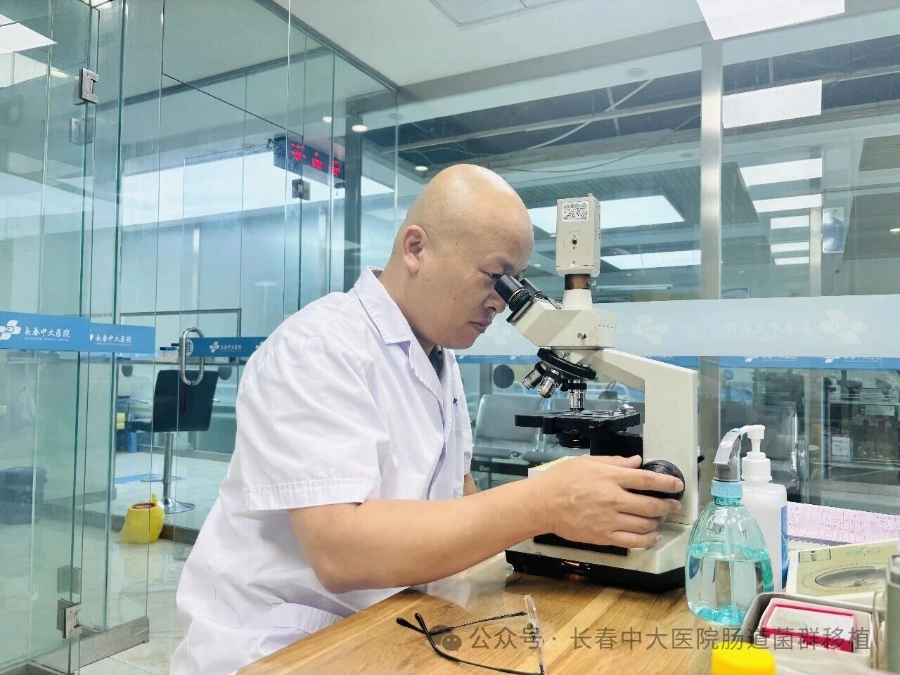 包头市|高朋磊医师：左手男科临床，右手肠道菌群移植深入研究